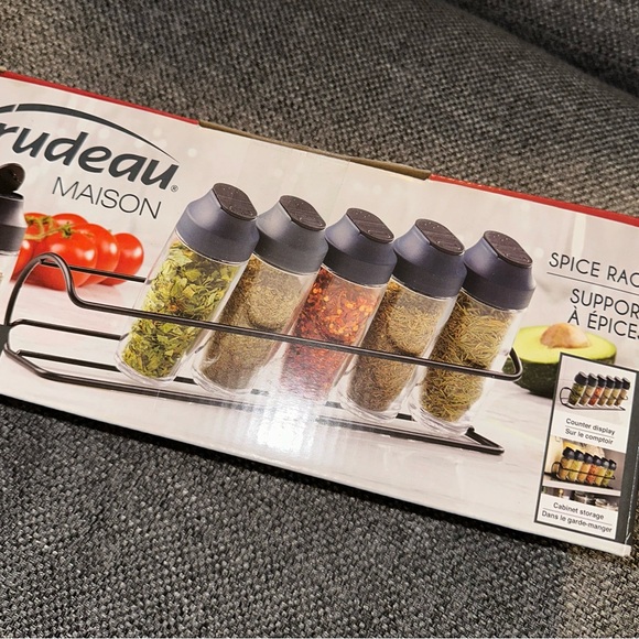 Spice Rack with Black Lids - Picture 2 of 2